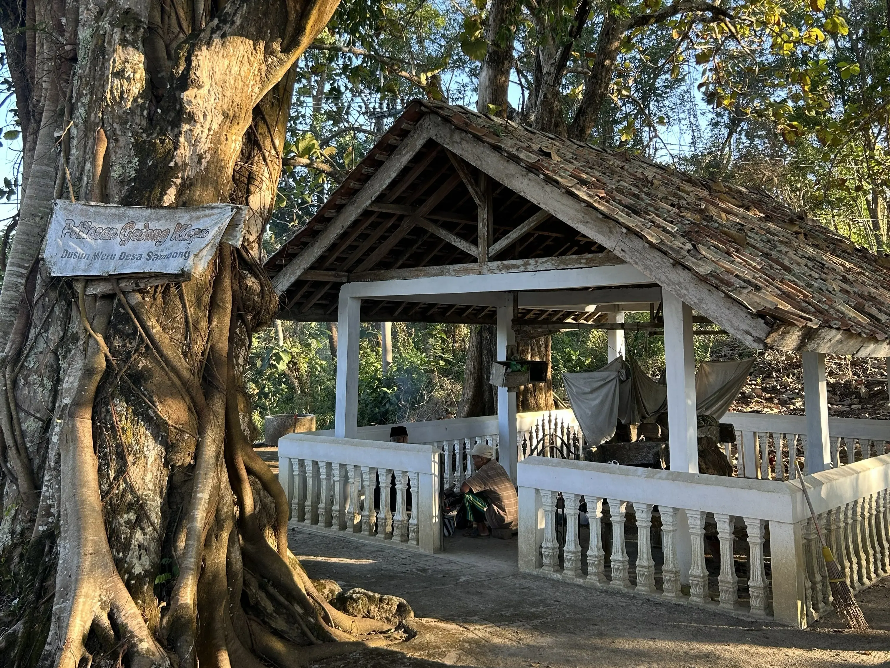Jalan bersejarah Desa Sambong